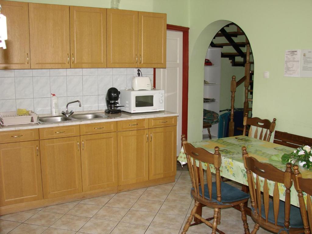 Benkő Vendégház Kiskutas Exterior foto